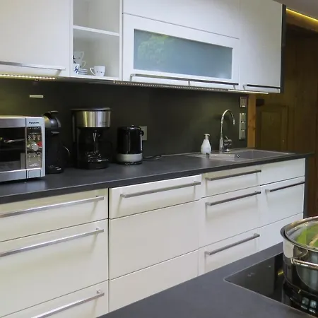 Moeve بيت للعطل *